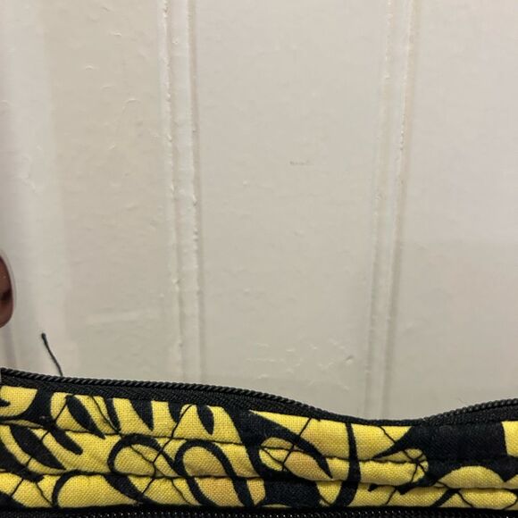 Vera Bradley small crossbody bag. - Picture 5 of 5